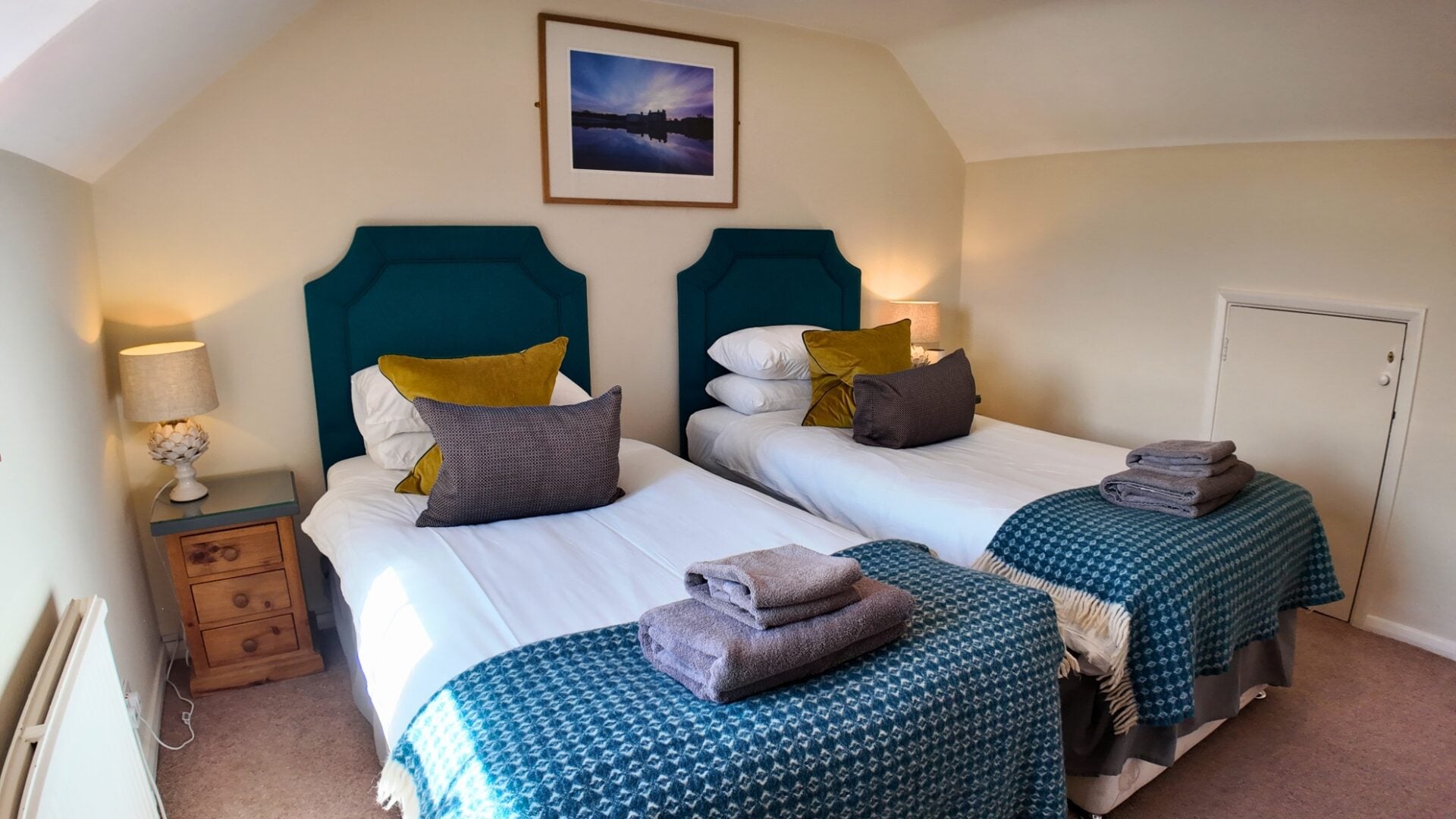 Knights' Cottage Twin Bedroom